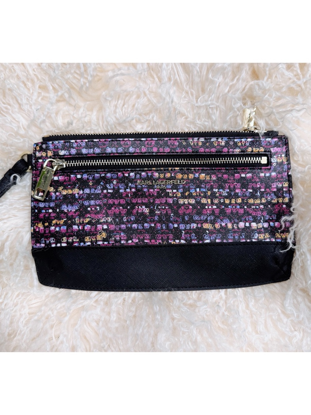 NWOT Karl Lagerfeld Paris Wristlet Clutch Pouch Black Multicolor Print Gold Zip